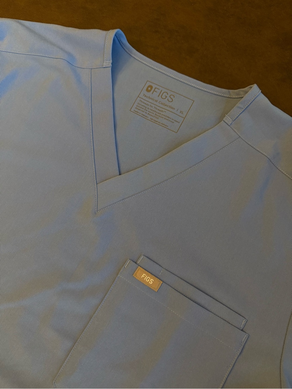 FIGS Men’s Cecil Blue Scrub Set: Leon Scrub Top XL & Cairo Straight Leg Pant XLS - Picture 5 of 16